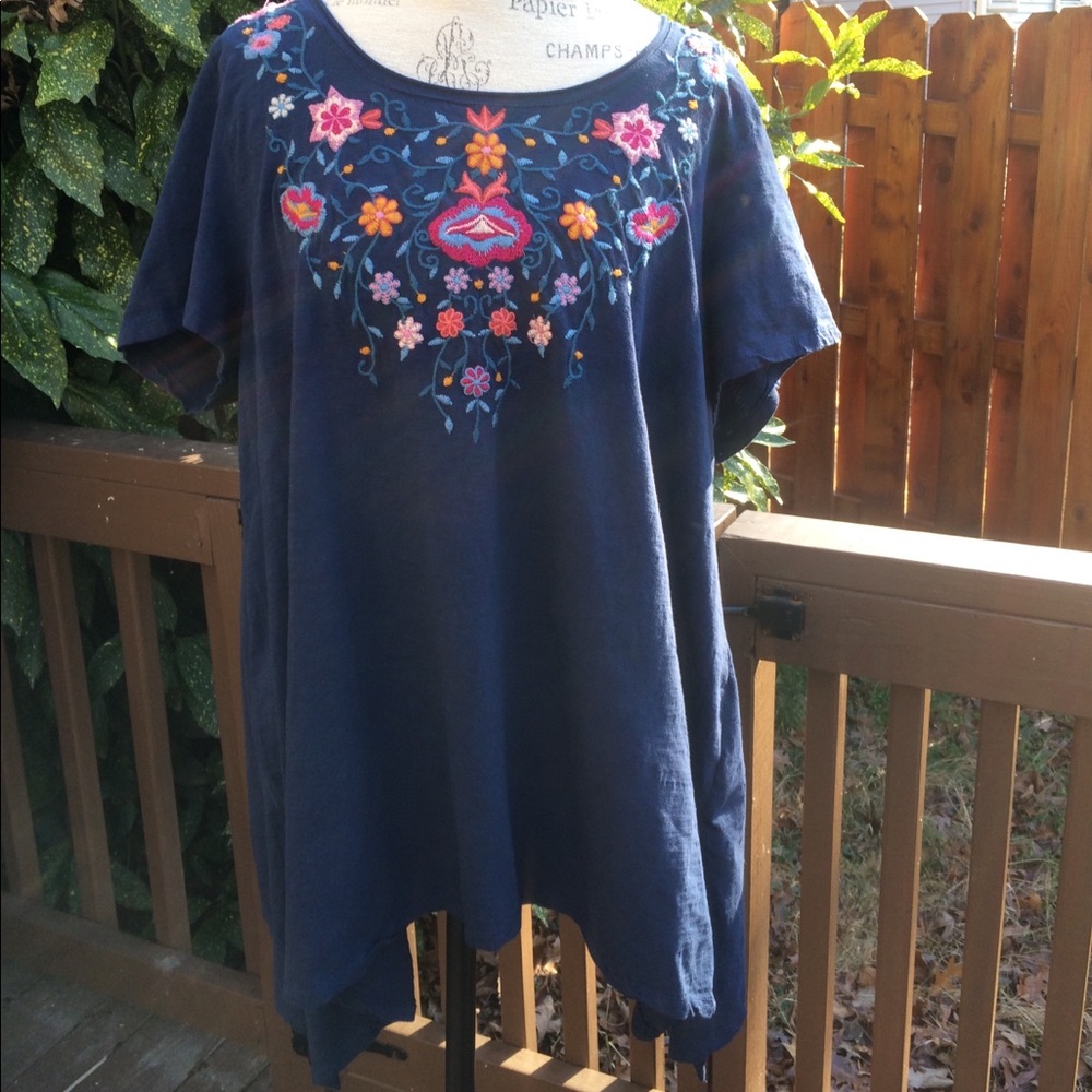 Embroidered causal high-low shirt